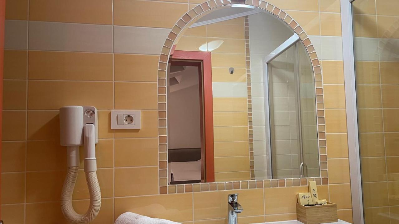 Madonca Rooms & Restaurant Nova Gorica Kültér fotó